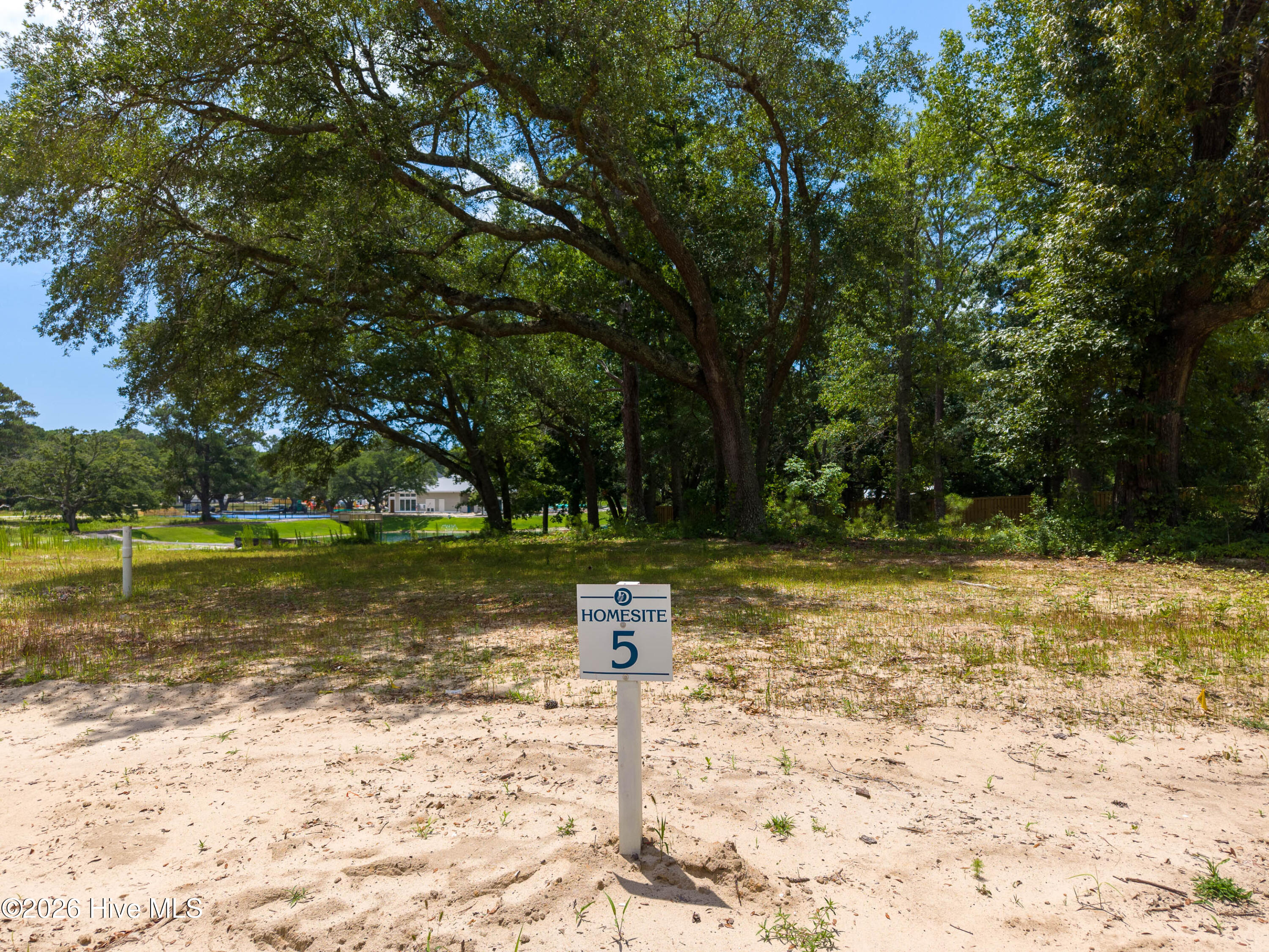 126 E Wayfinder Lane Property Photo 3