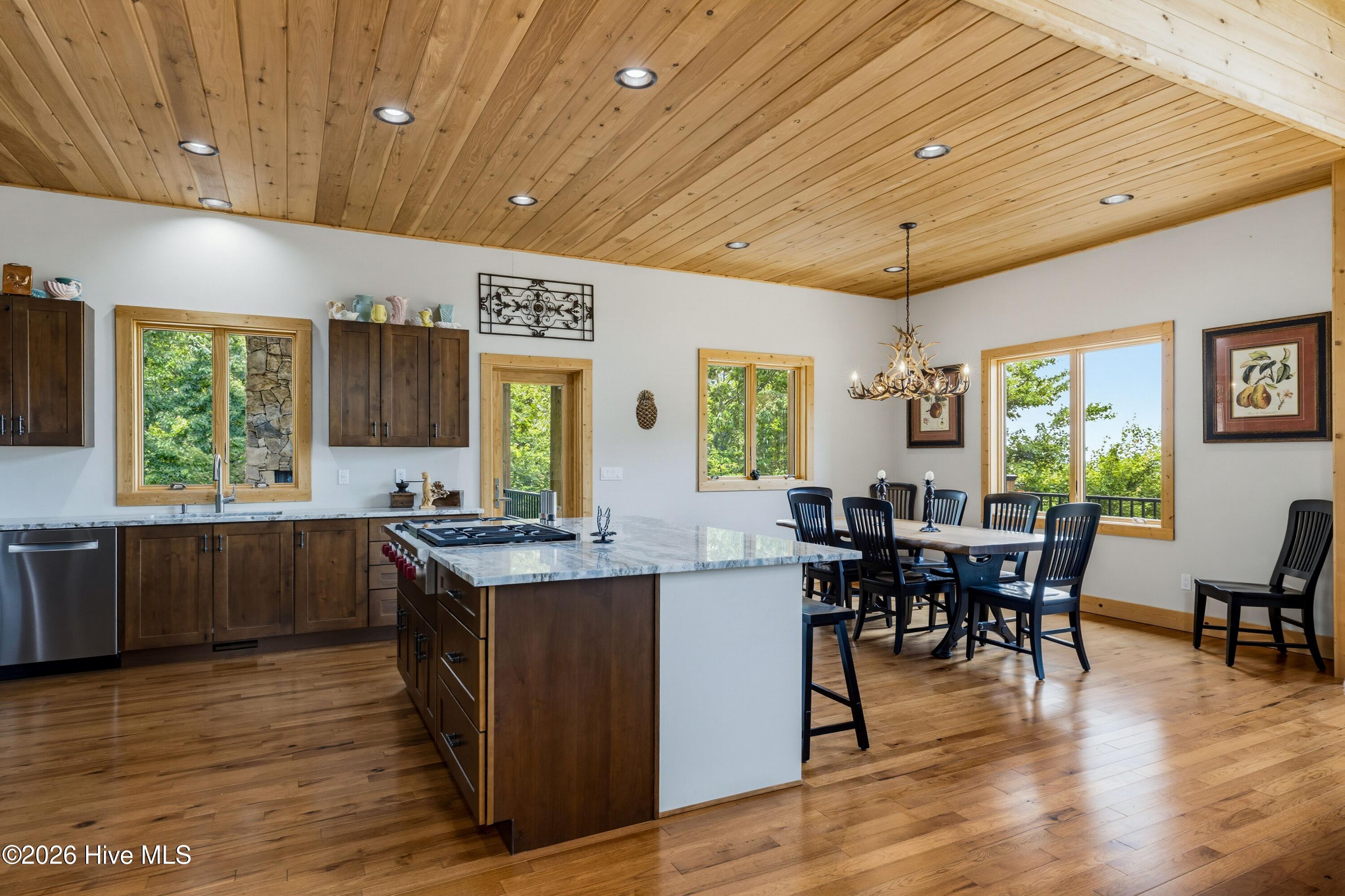 105 Noble Mountain Landing Property Photo 18