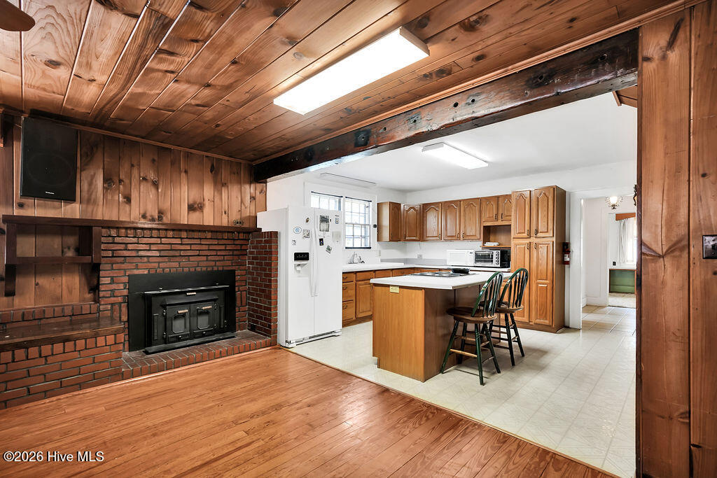 205 W Moore Street Property Photo 9