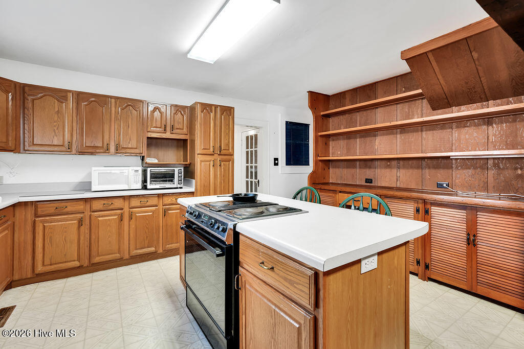 205 W Moore Street Property Photo 11