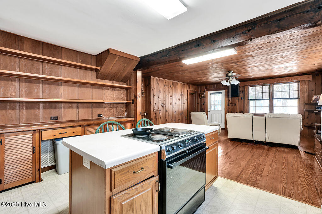 205 W Moore Street Property Photo 13