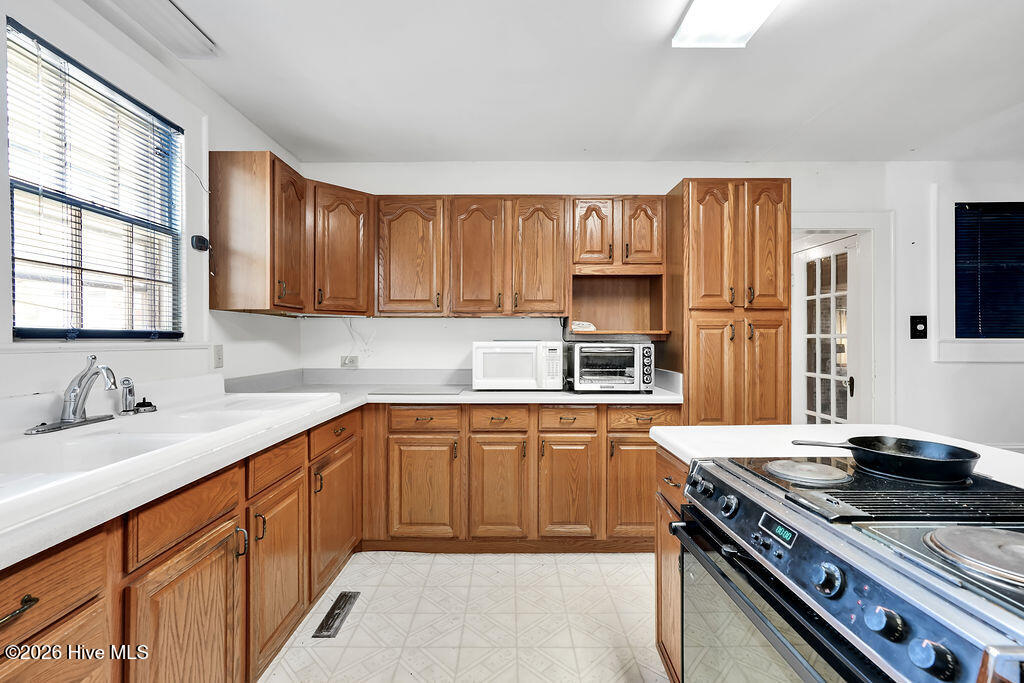 205 W Moore Street Property Photo 14