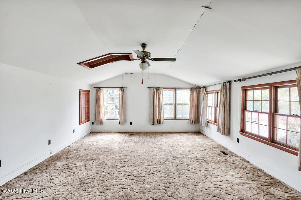 205 W Moore Street Property Photo 29