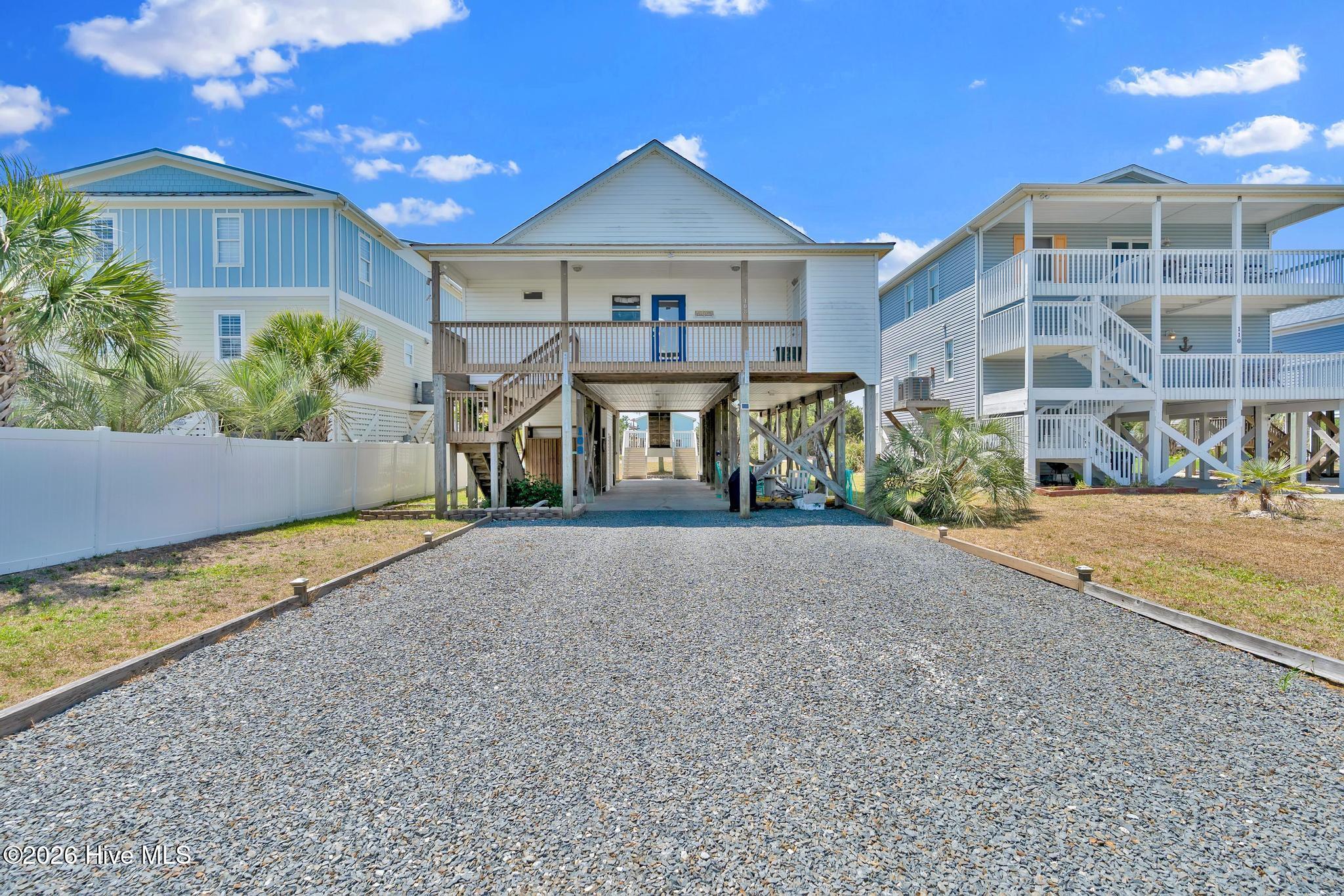 108 W Dolphin Drive Property Photo 1