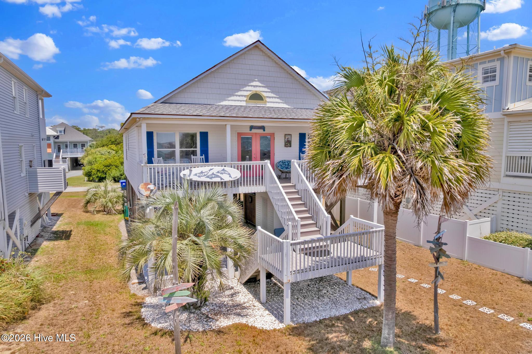 108 W Dolphin Drive Property Photo 1