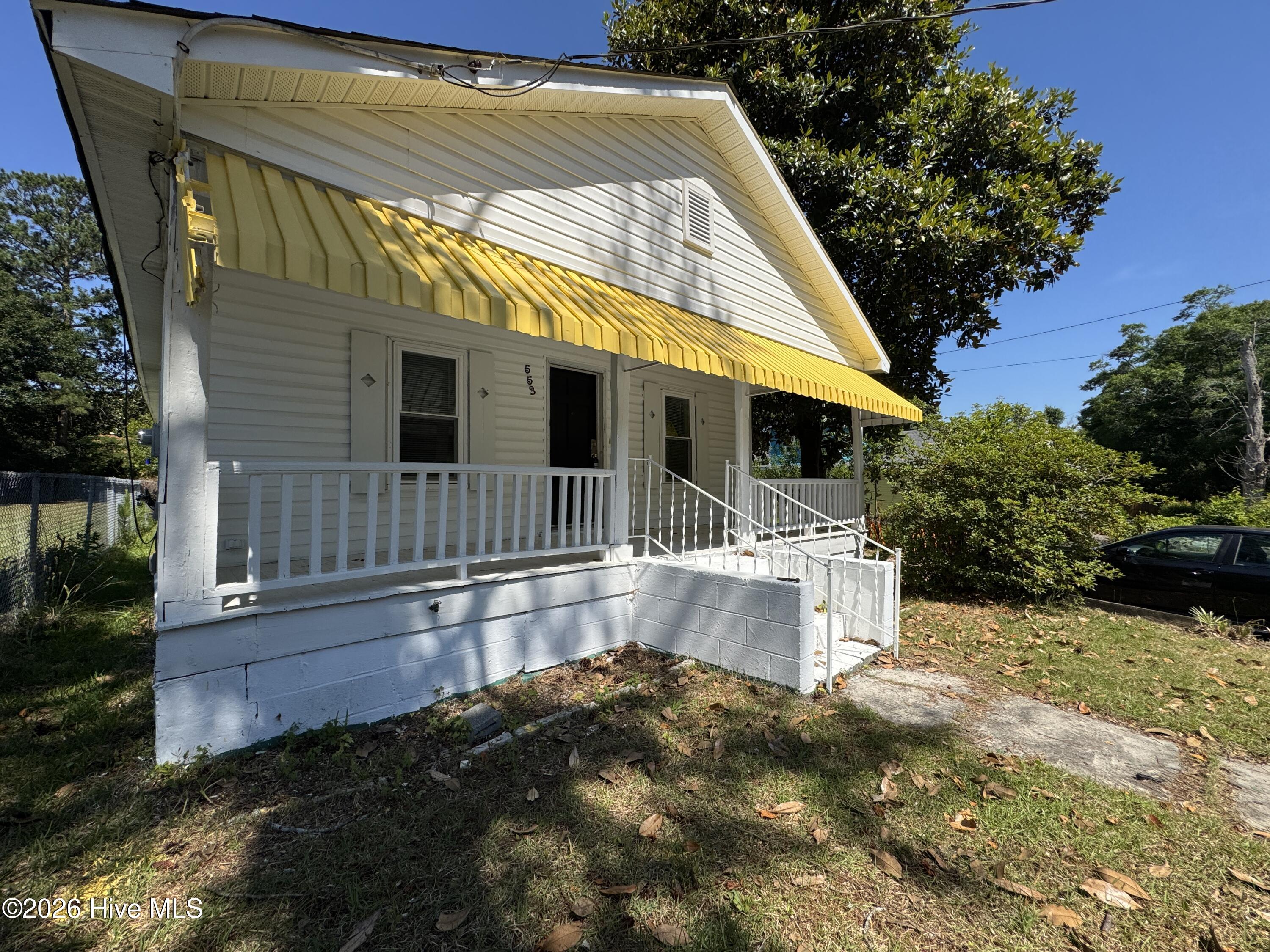 553 Manly Avenue Property Photo 1
