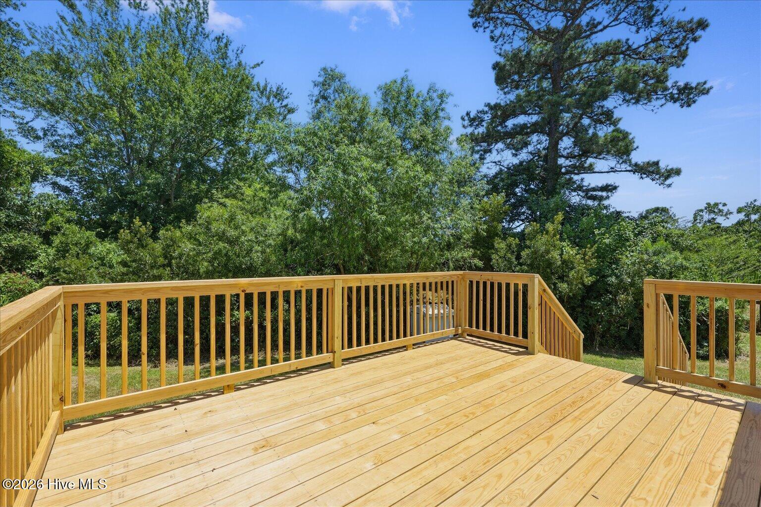 216 Oak Grove Drive Property Photo 3