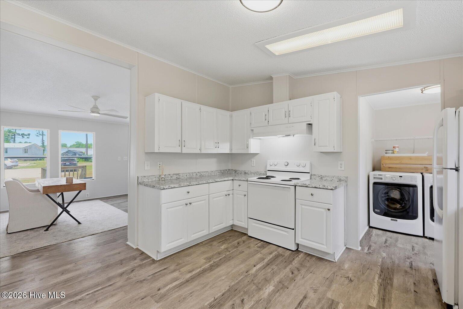 216 Oak Grove Drive Property Photo 11