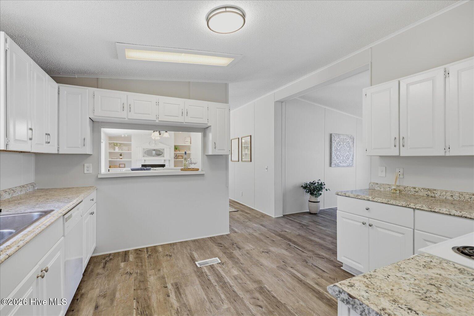 216 Oak Grove Drive Property Photo 12