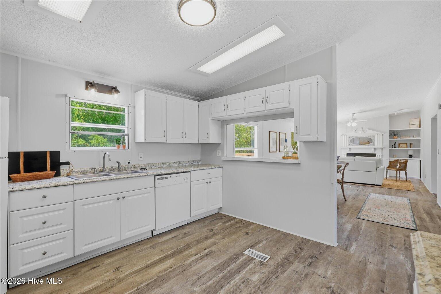 216 Oak Grove Drive Property Photo 13