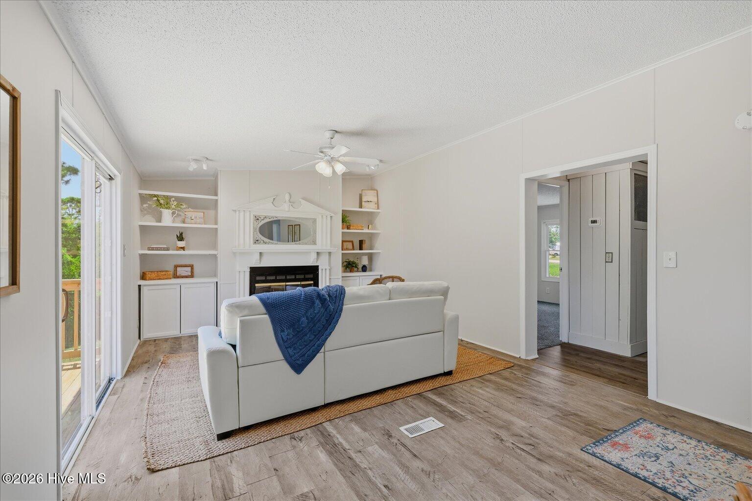 216 Oak Grove Drive Property Photo 17