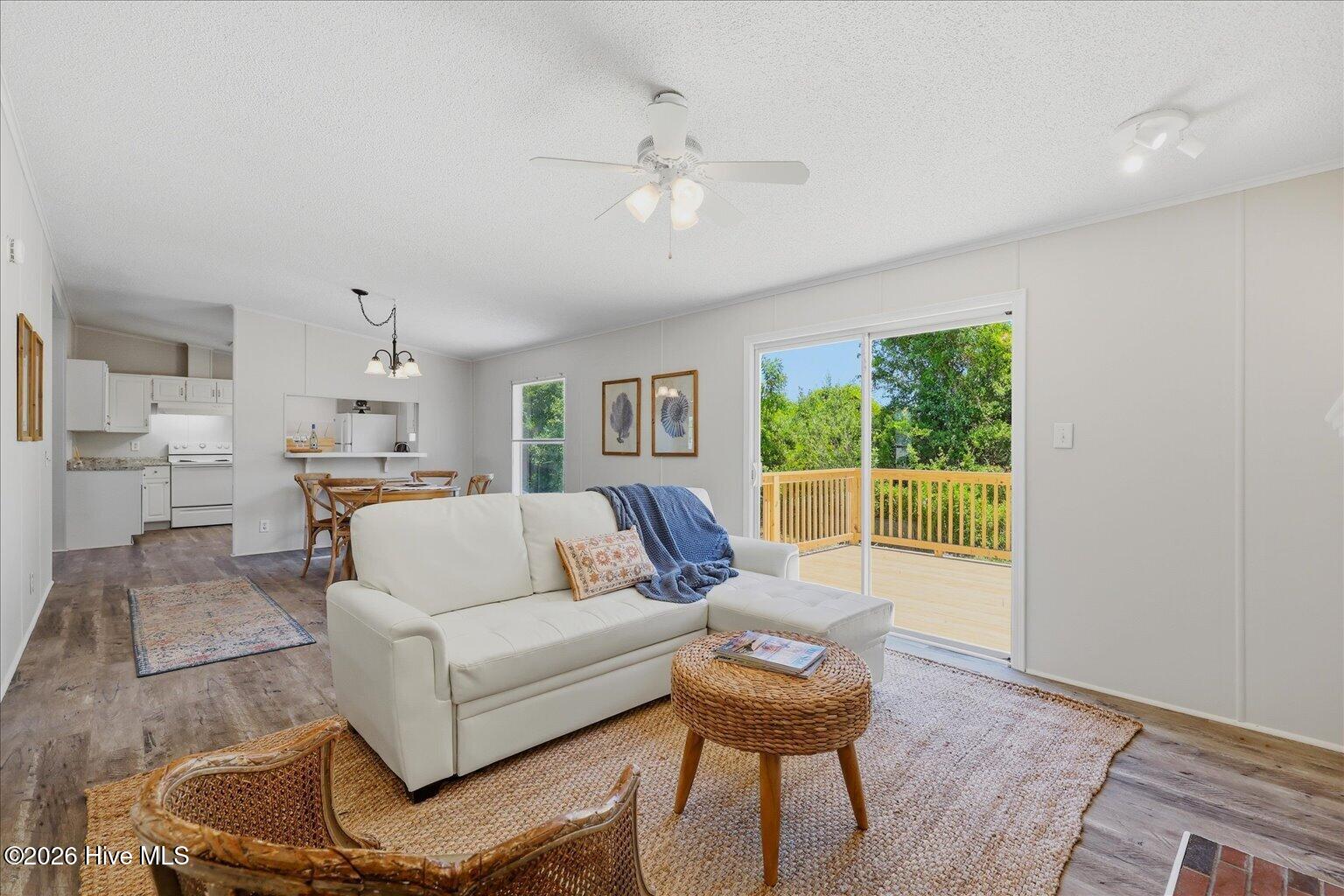 216 Oak Grove Drive Property Photo 18