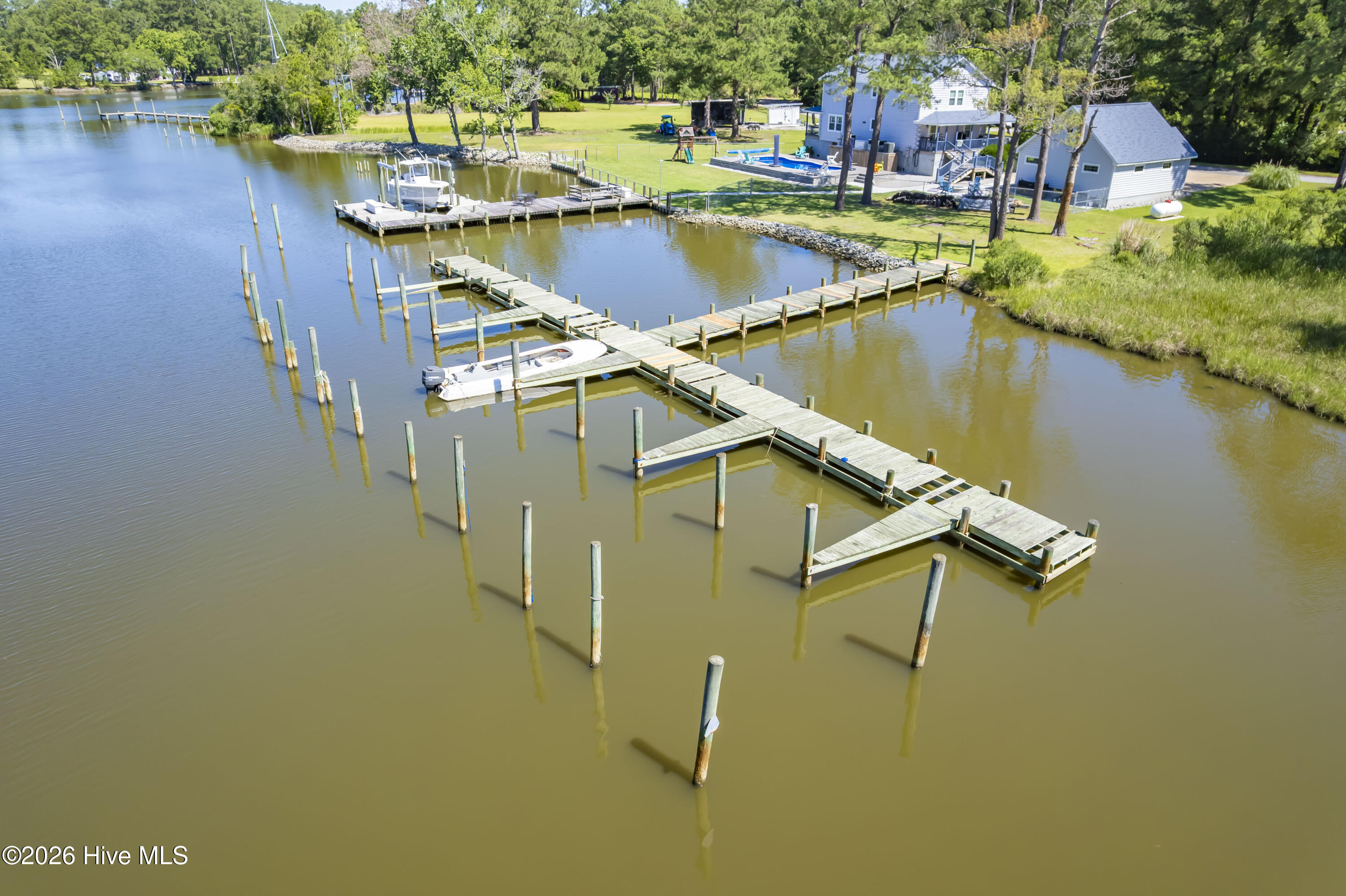 201 Trawler Lane Property Photo 7