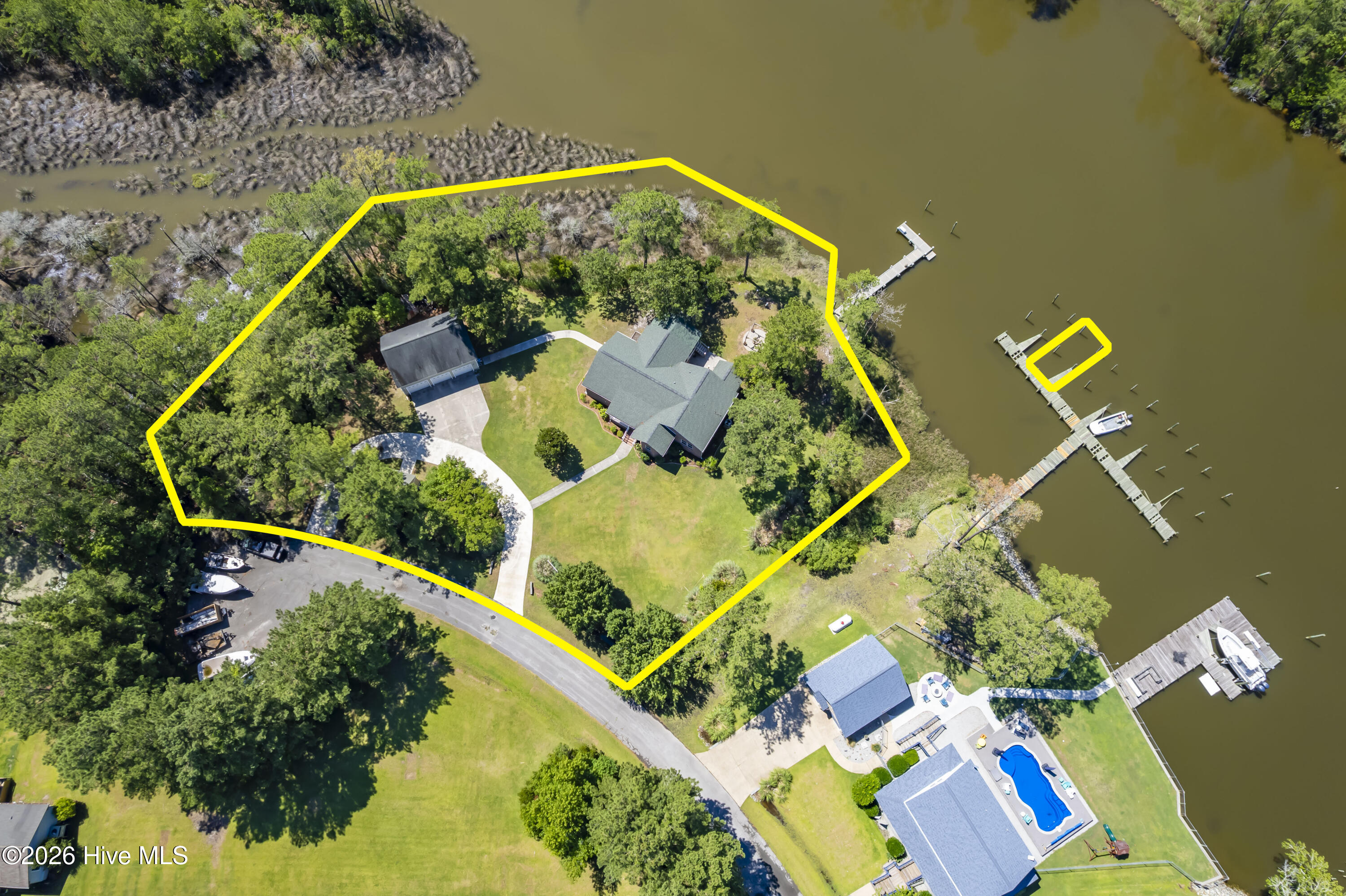 201 Trawler Lane Property Photo 9