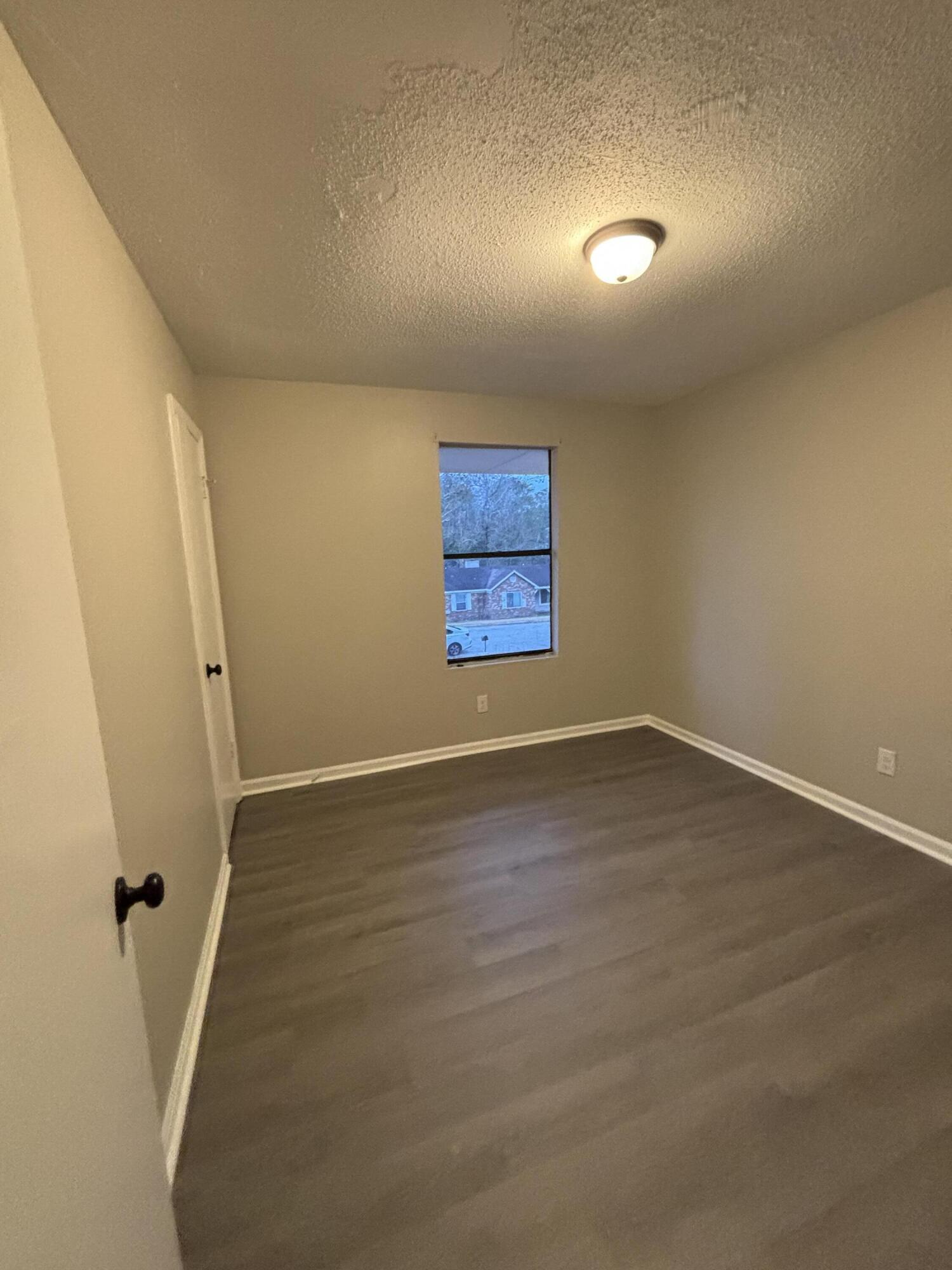 2408 Friar Lane Property Photo 6