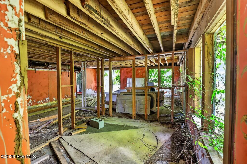 8514 Main Street Property Photo 6