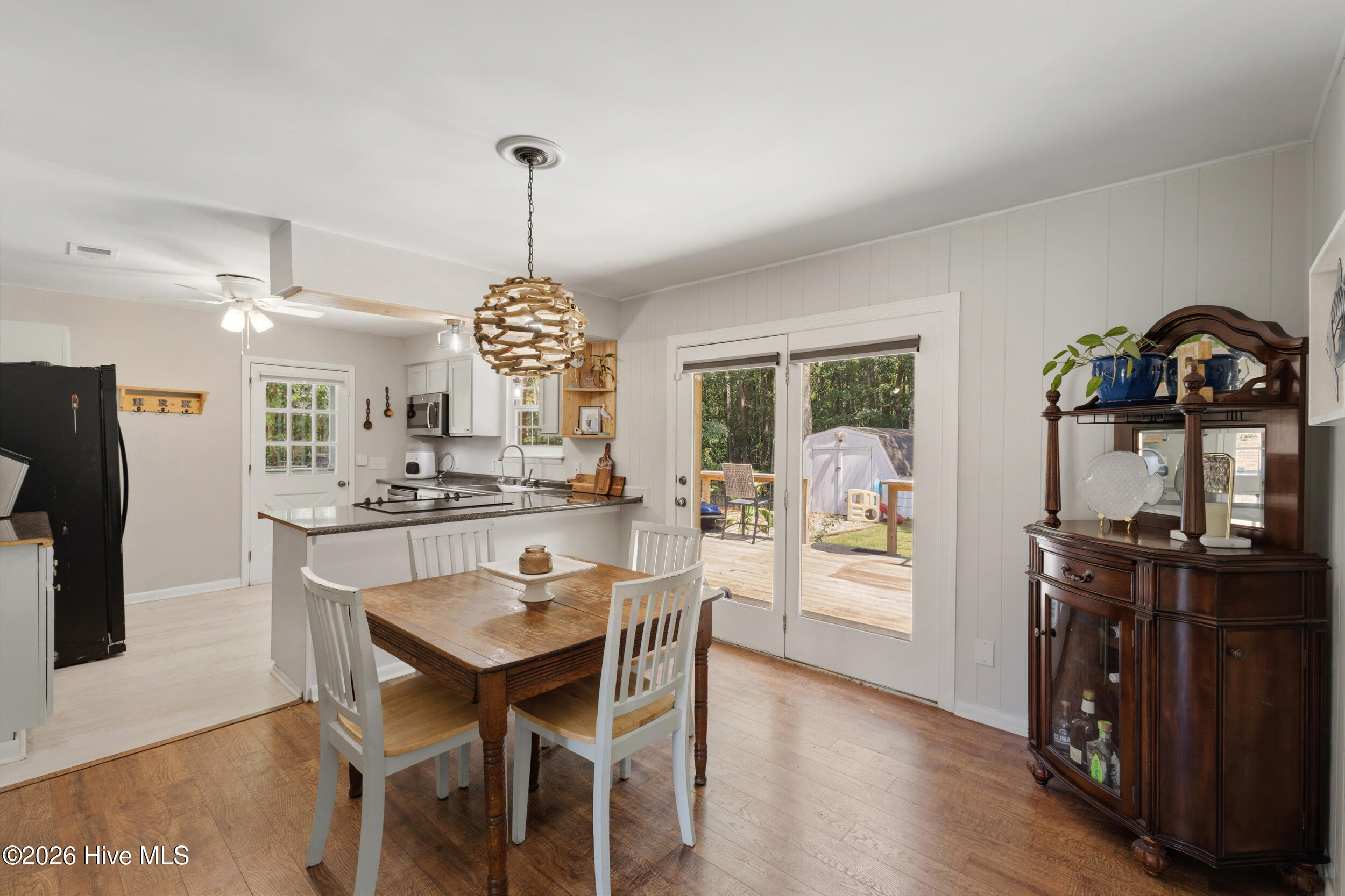 4109 Lynbrook Drive Property Photo 8