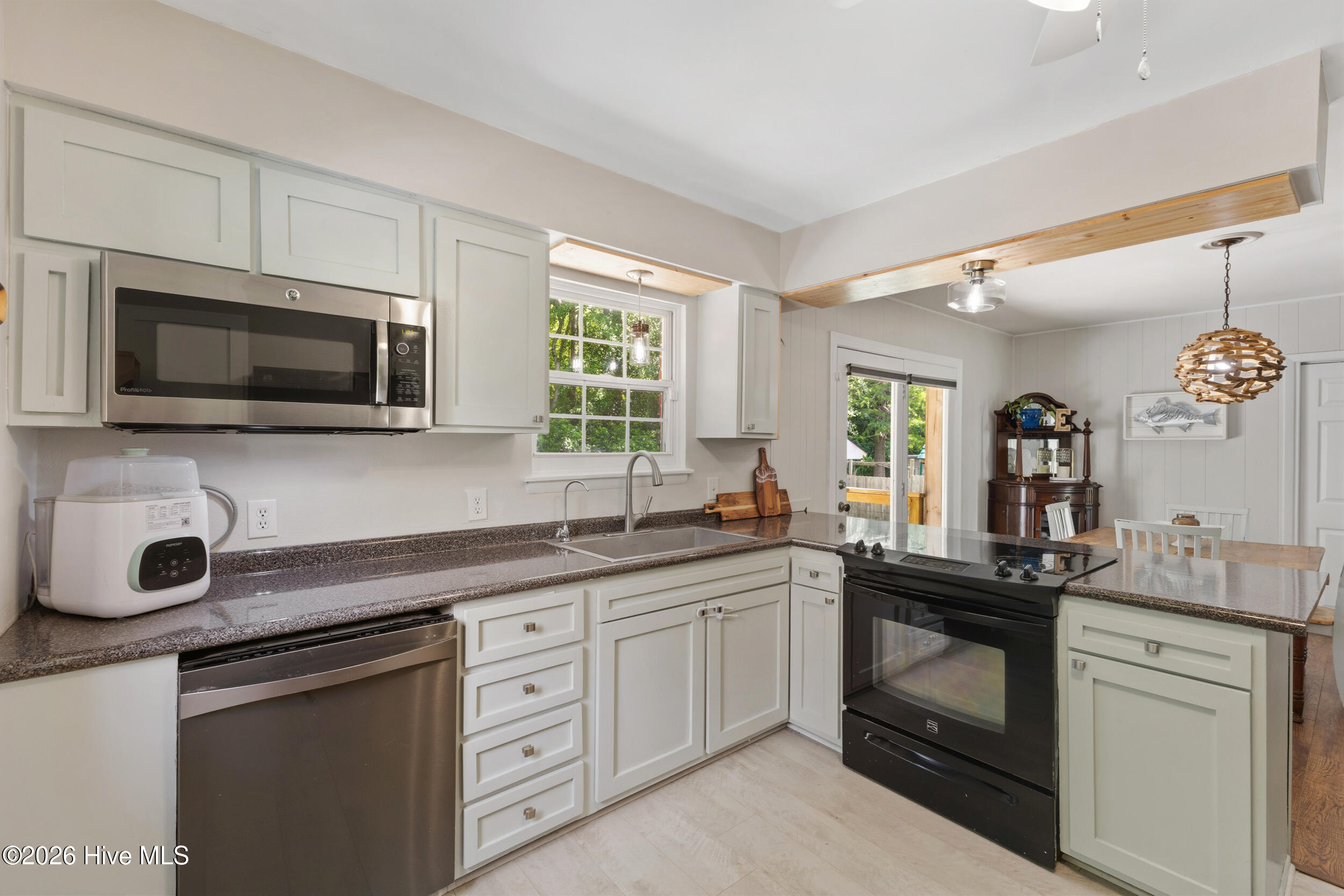 4109 Lynbrook Drive Property Photo 13