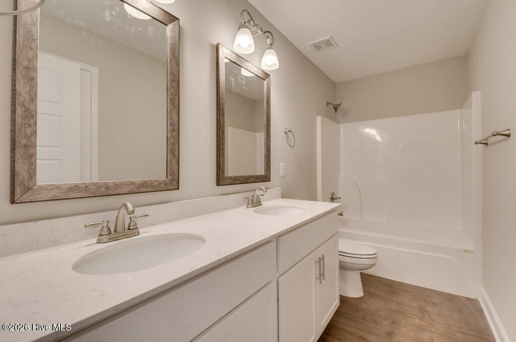 7013 Kingburgh Lane Property Photo 10