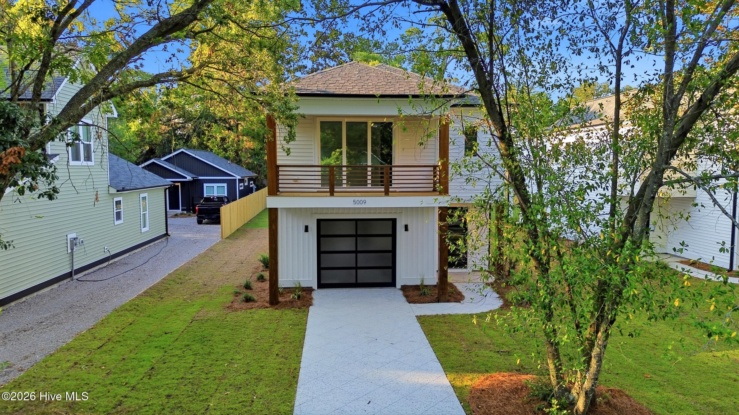 5009 Peachtree Avenue Property Photo 1