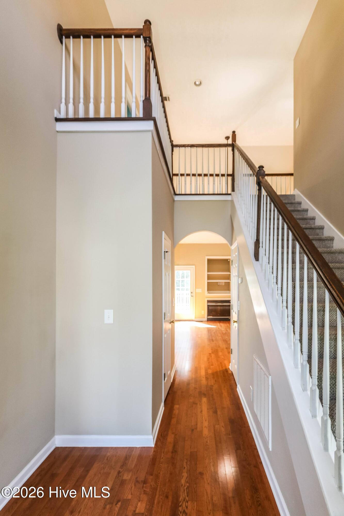 547 Great Falls Property Photo 2