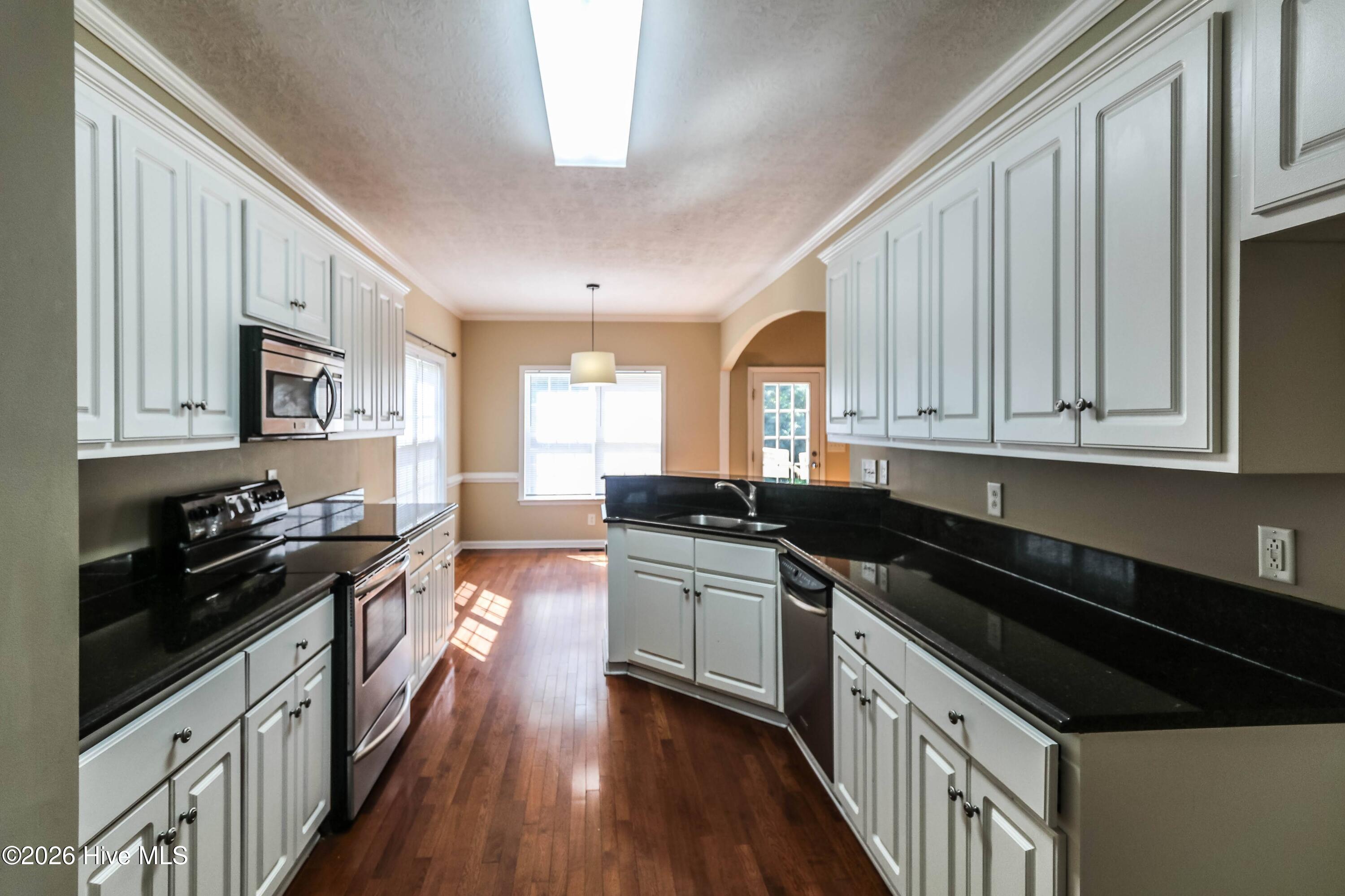 547 Great Falls Property Photo 5