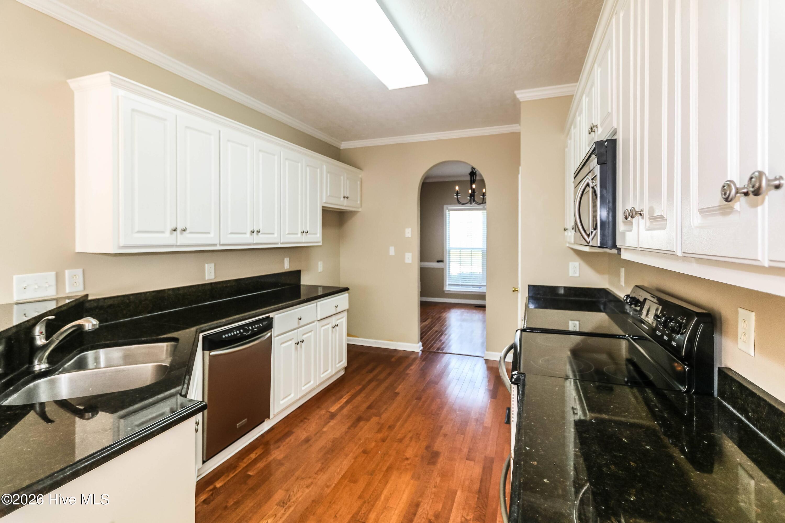 547 Great Falls Property Photo 6
