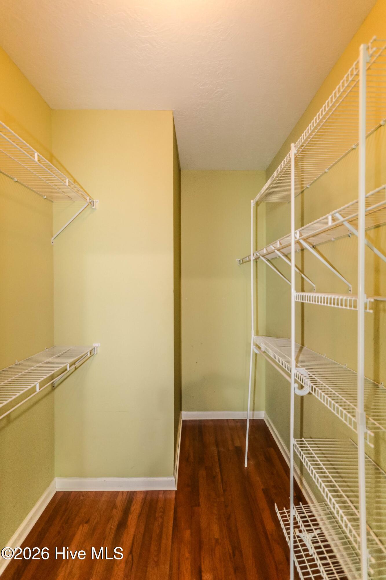 547 Great Falls Property Photo 12
