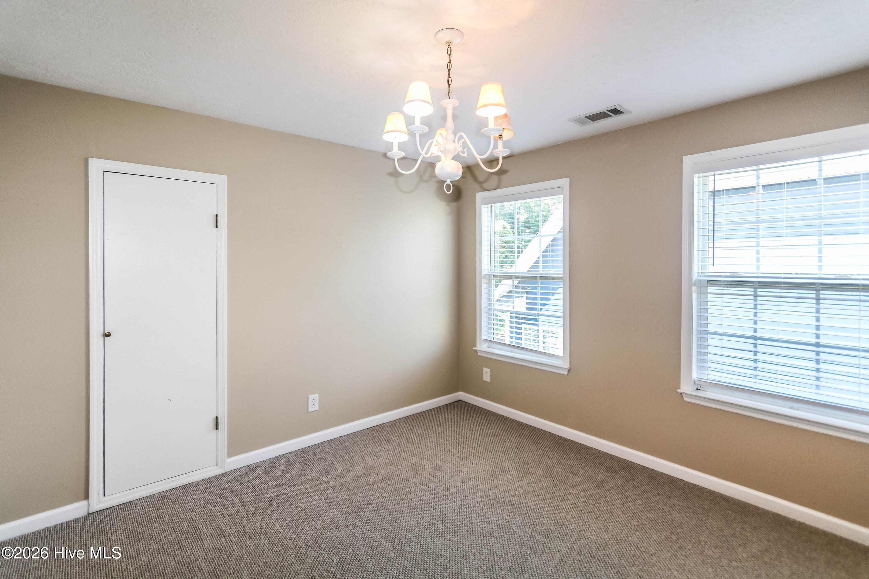 547 Great Falls Property Photo 21