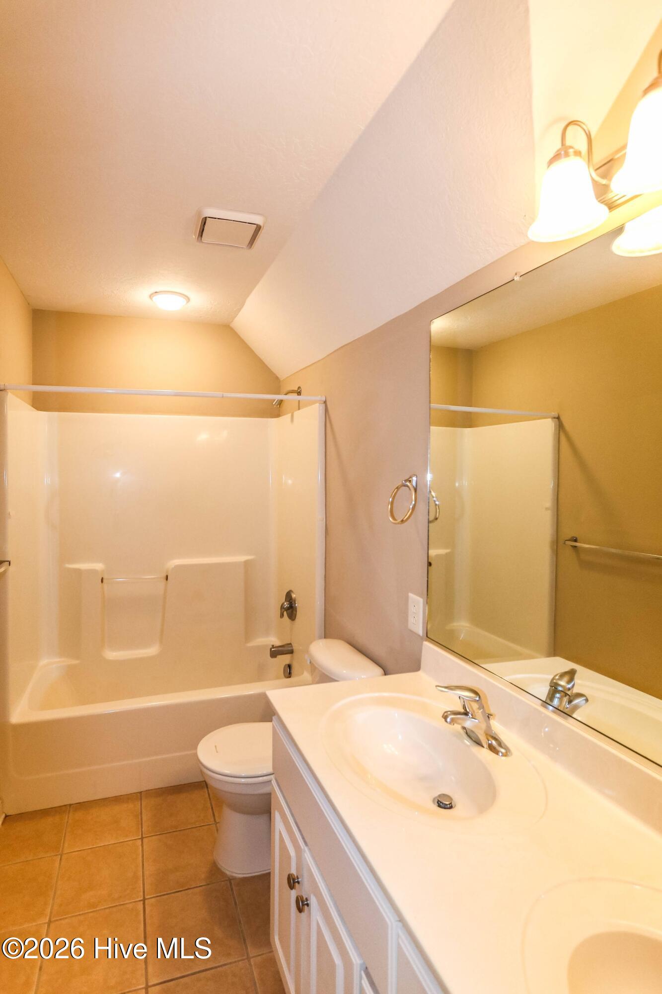 547 Great Falls Property Photo 22