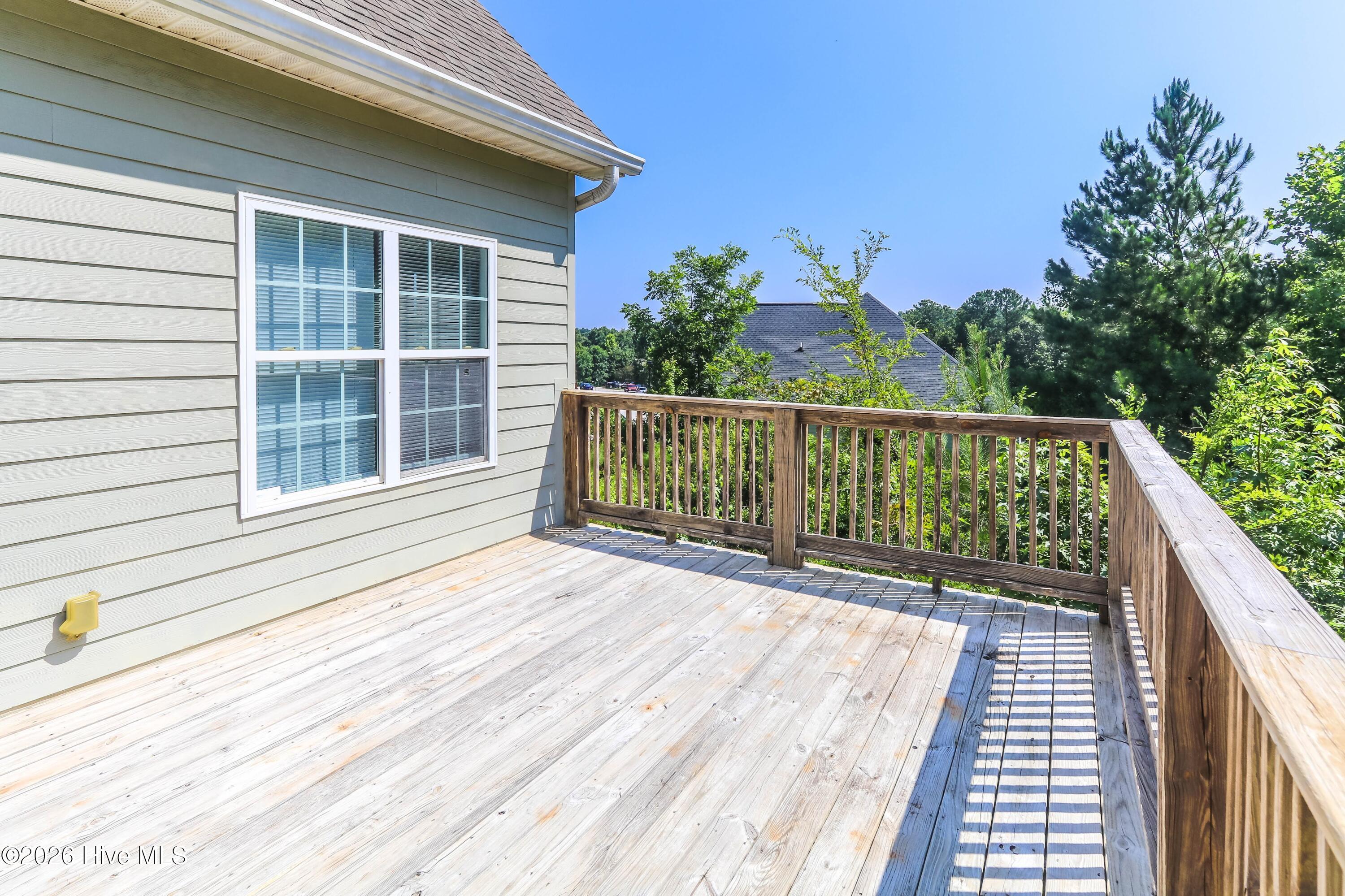 547 Great Falls Property Photo 25