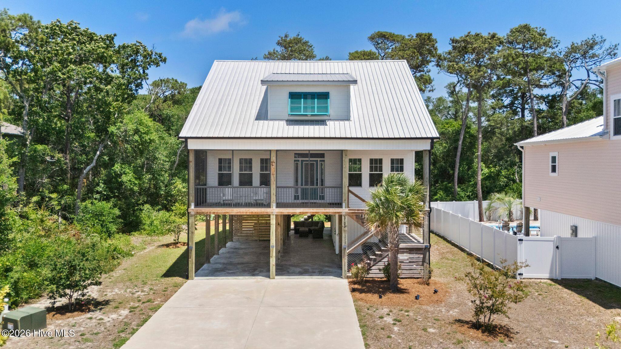 3106 E Oak Island Drive Property Photo 1