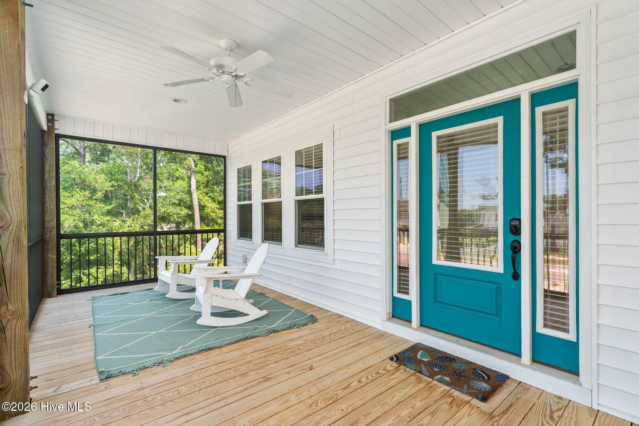 3106 E Oak Island Drive Property Photo 10