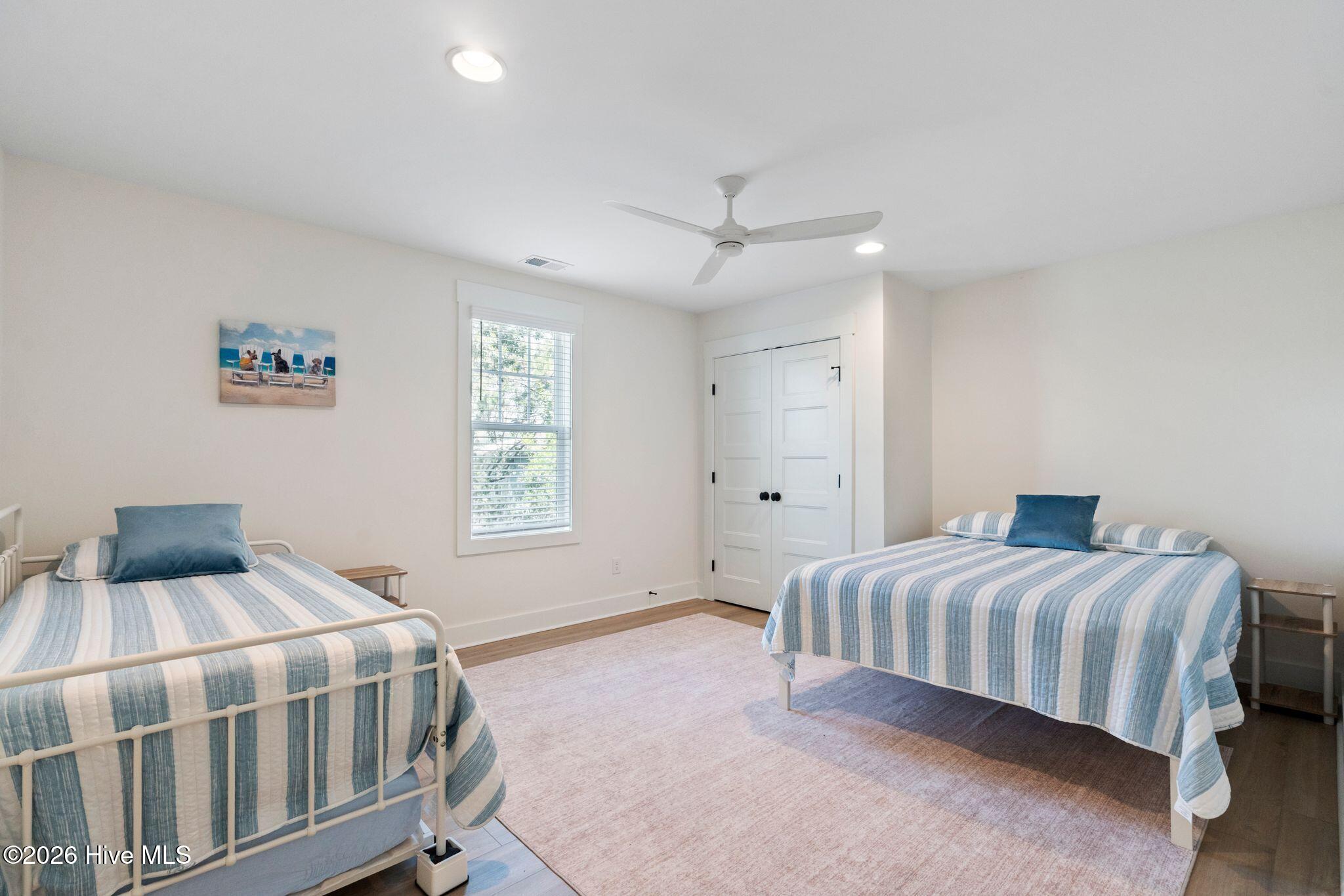3106 E Oak Island Drive Property Photo 29