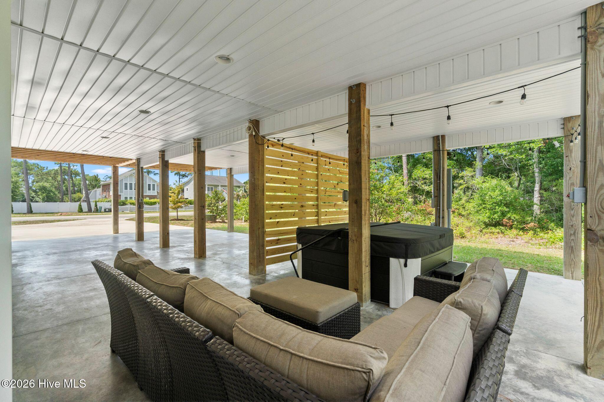 3106 E Oak Island Drive Property Photo 47