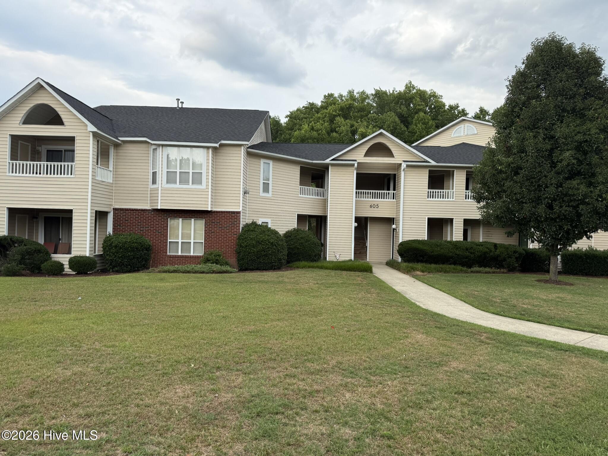 605 Spring Forest Road E Property Photo 1