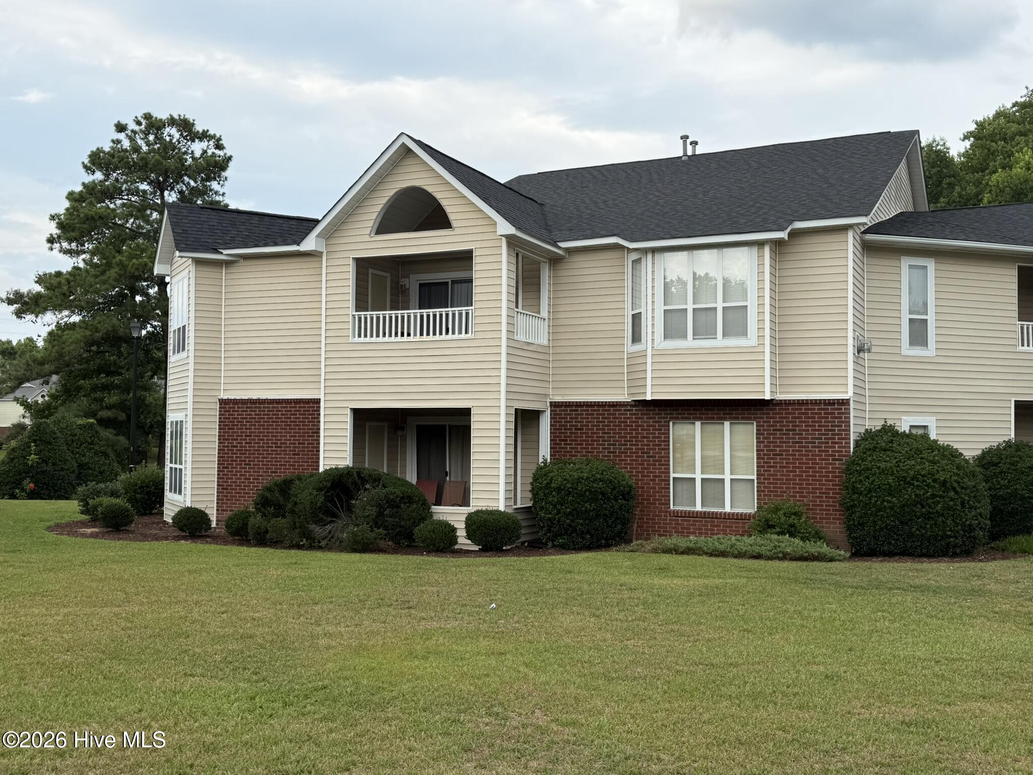 605 Spring Forest Road E Property Photo 7