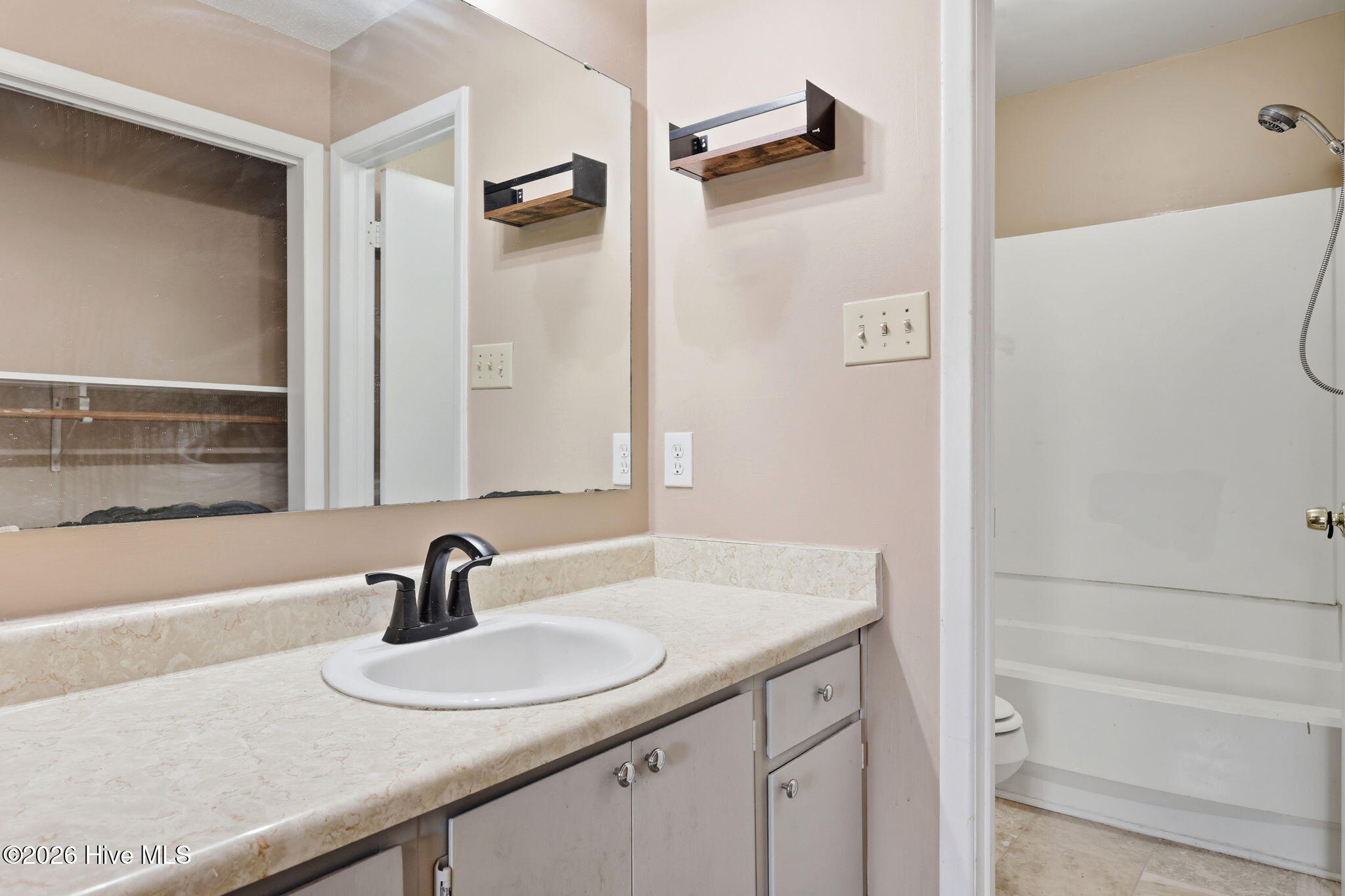 3323 Arrowhead Road Property Photo 20