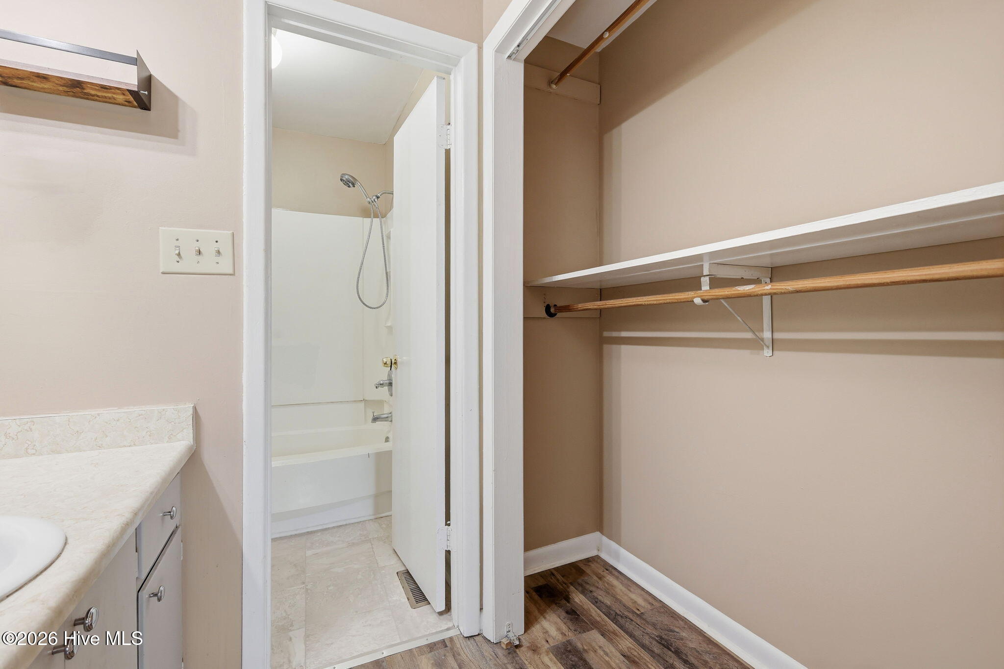 3323 Arrowhead Road Property Photo 21