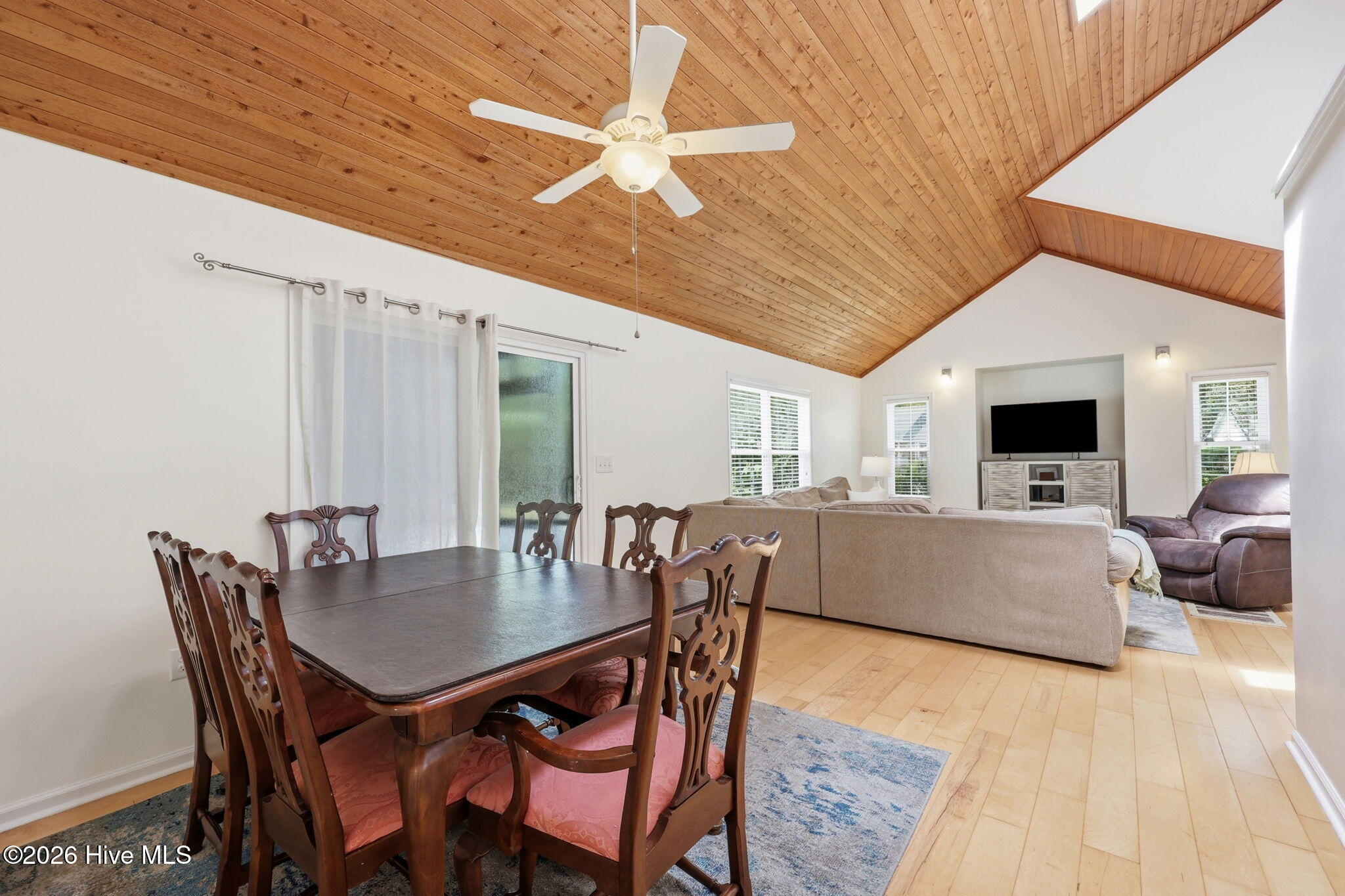 216 Lord Granville Drive Property Photo 9