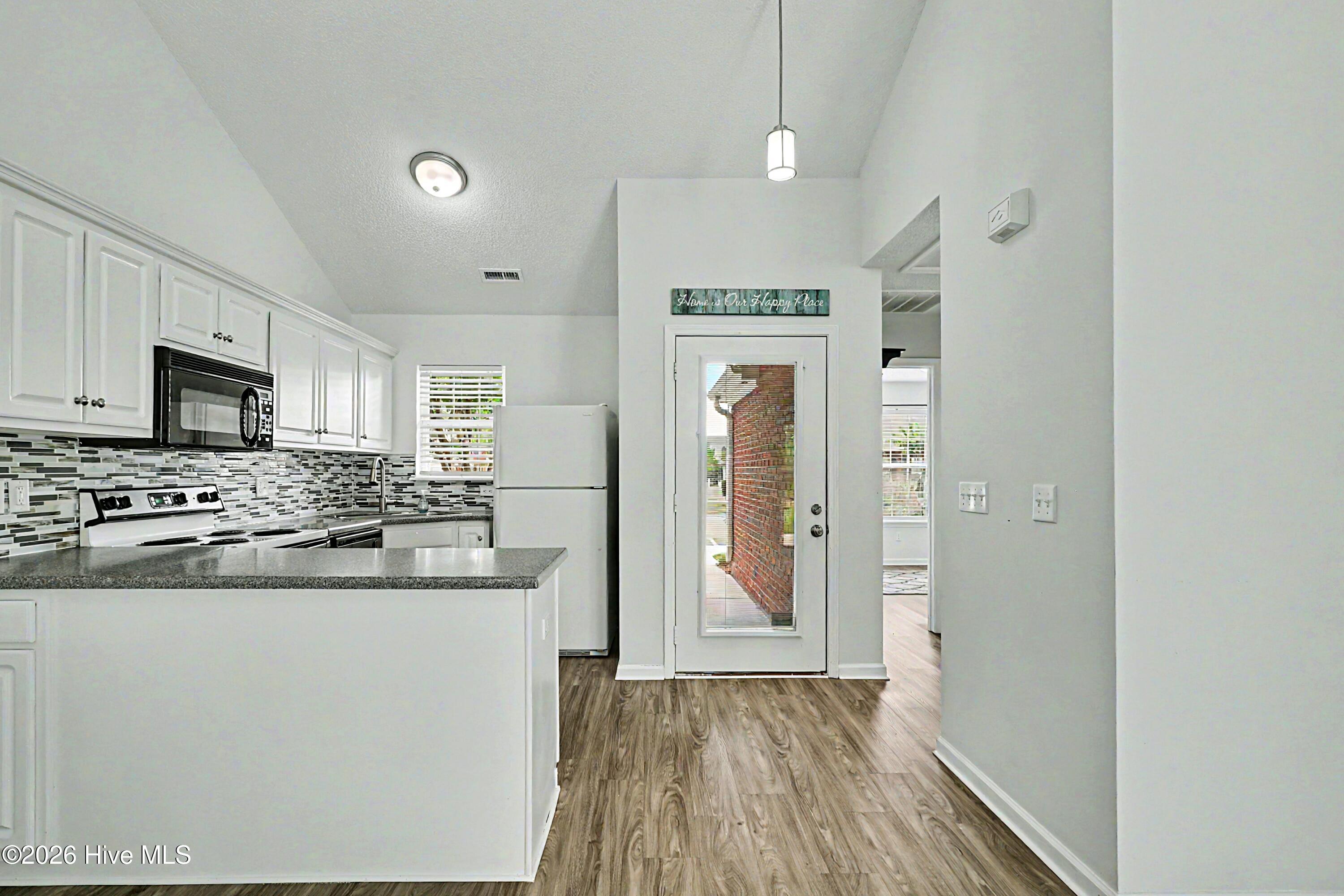 3887 Merestone Drive Property Photo 8