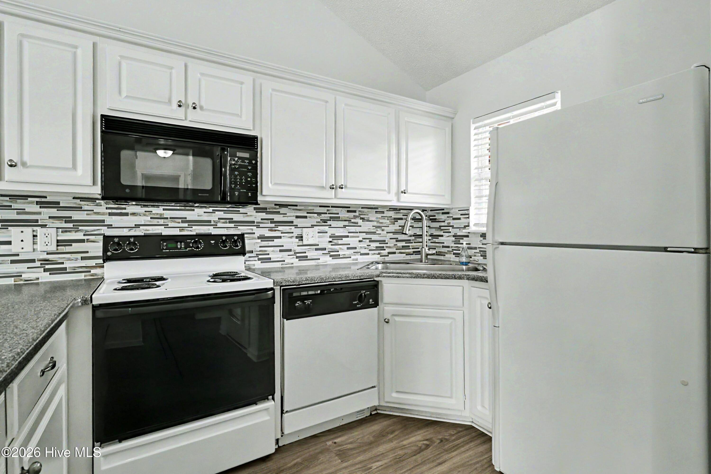 3887 Merestone Drive Property Photo 12
