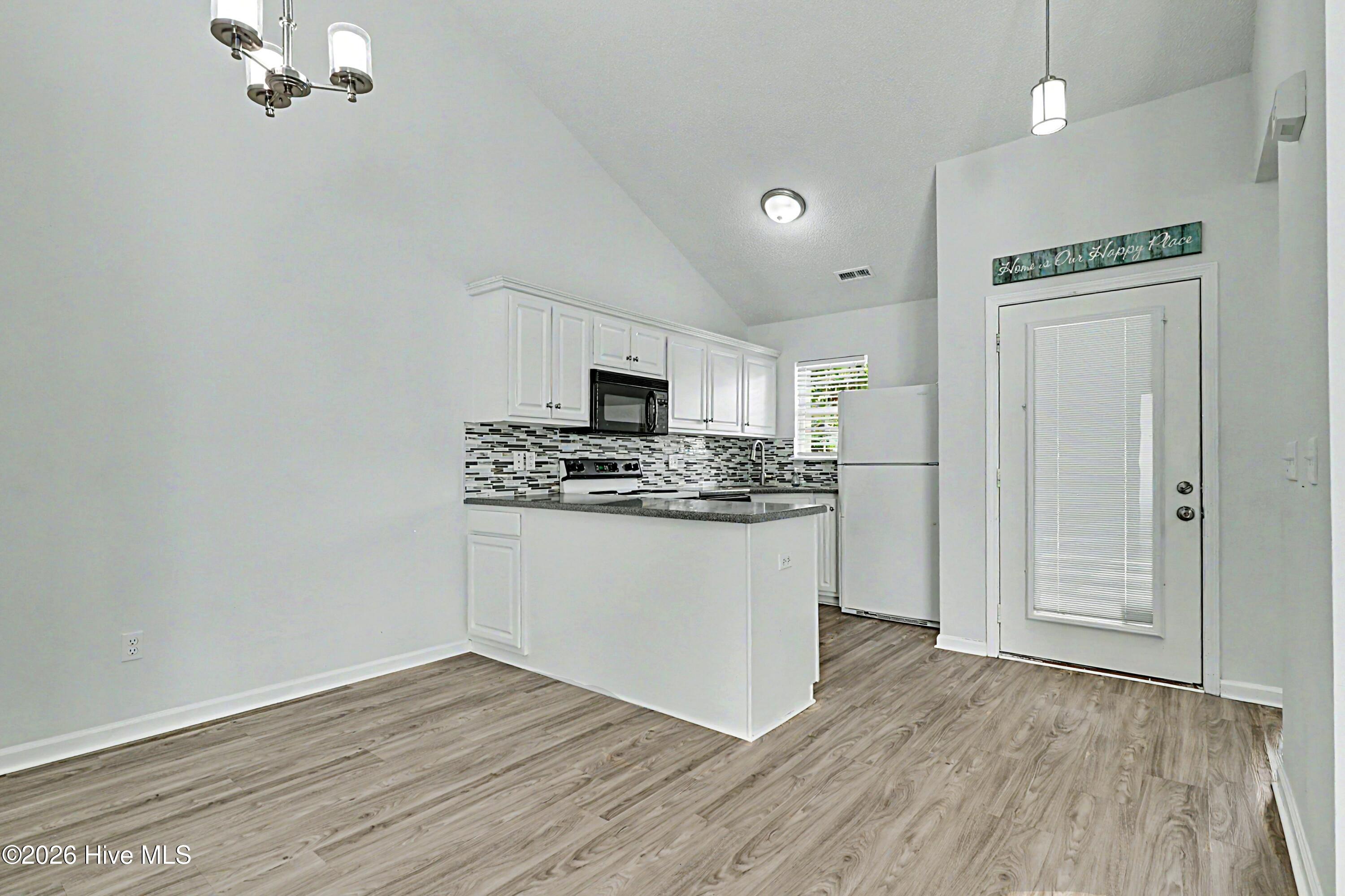3887 Merestone Drive Property Photo 14