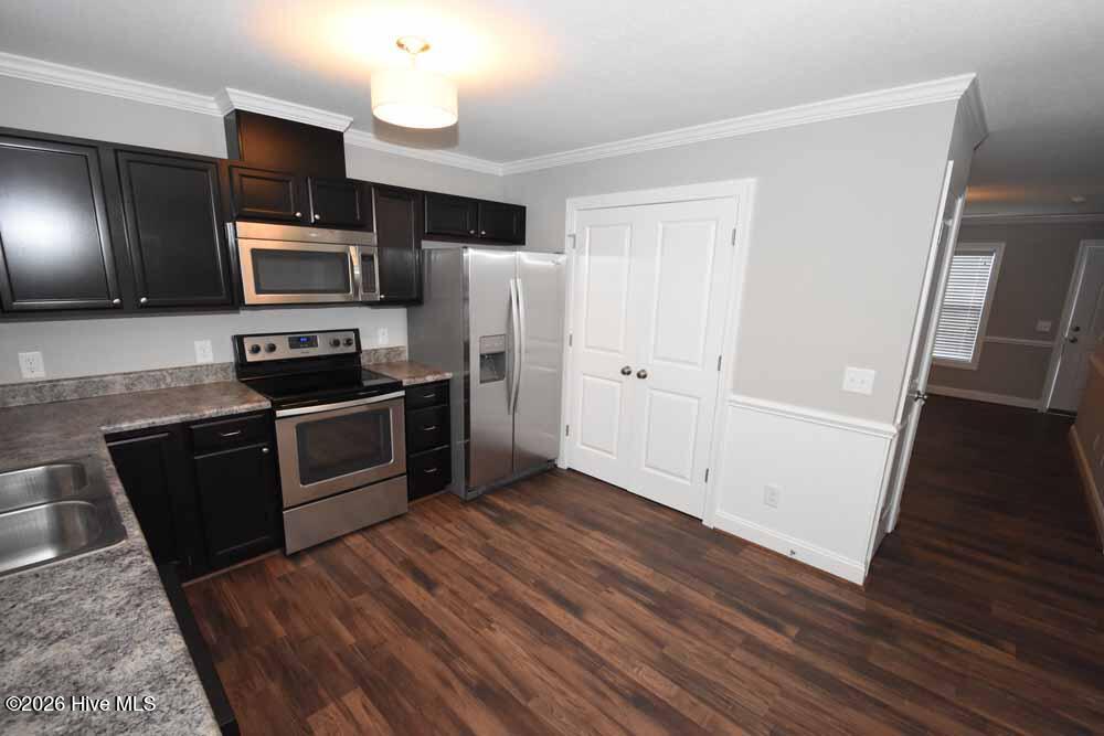 124 Chandler Drive B Property Photo 5