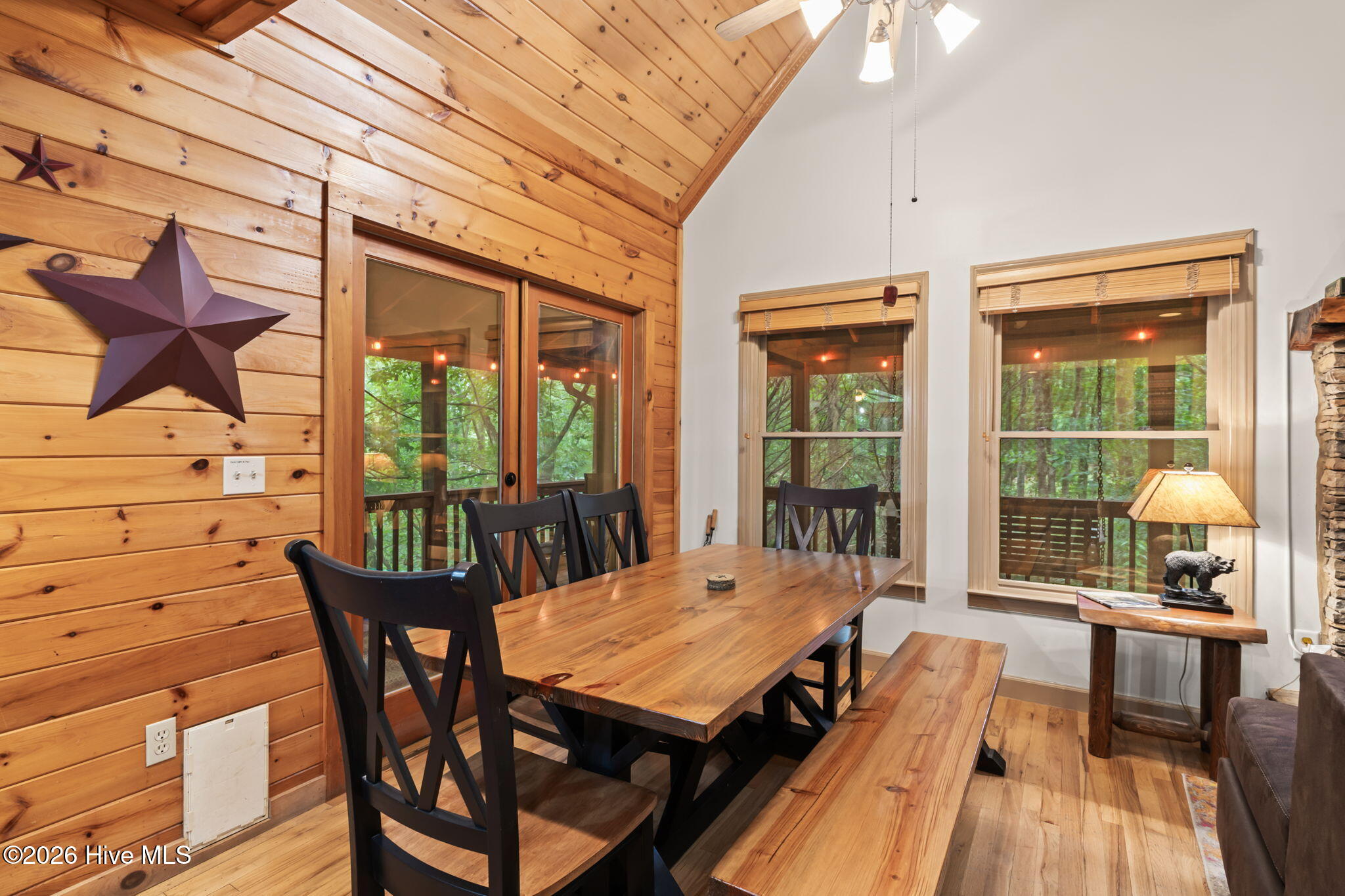 398 Mountain Tops Circle Property Photo 7