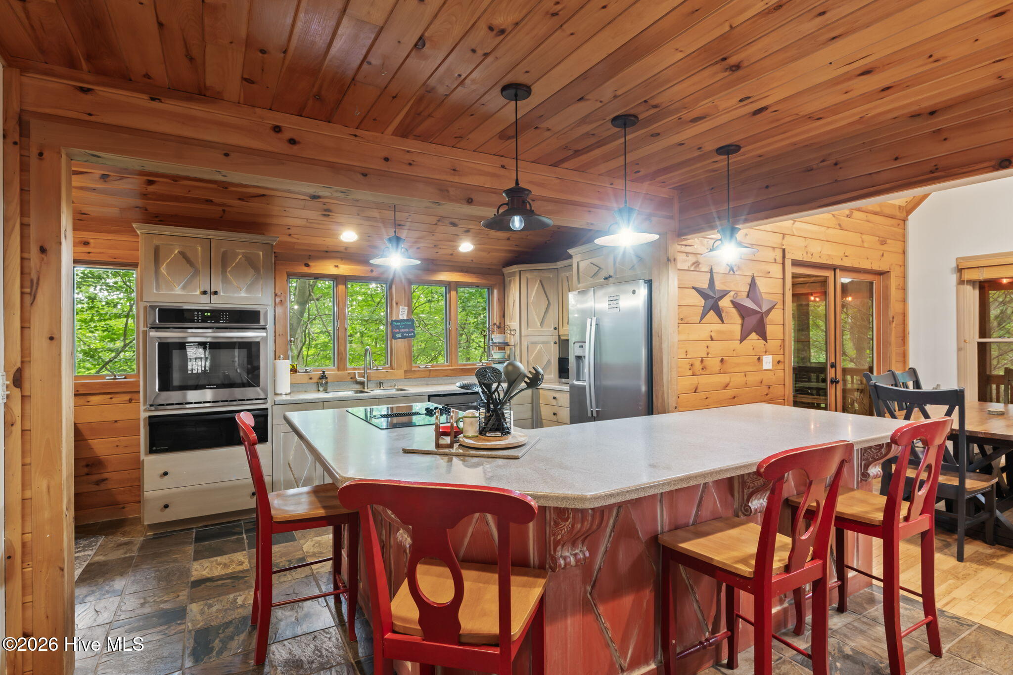 398 Mountain Tops Circle Property Photo 8