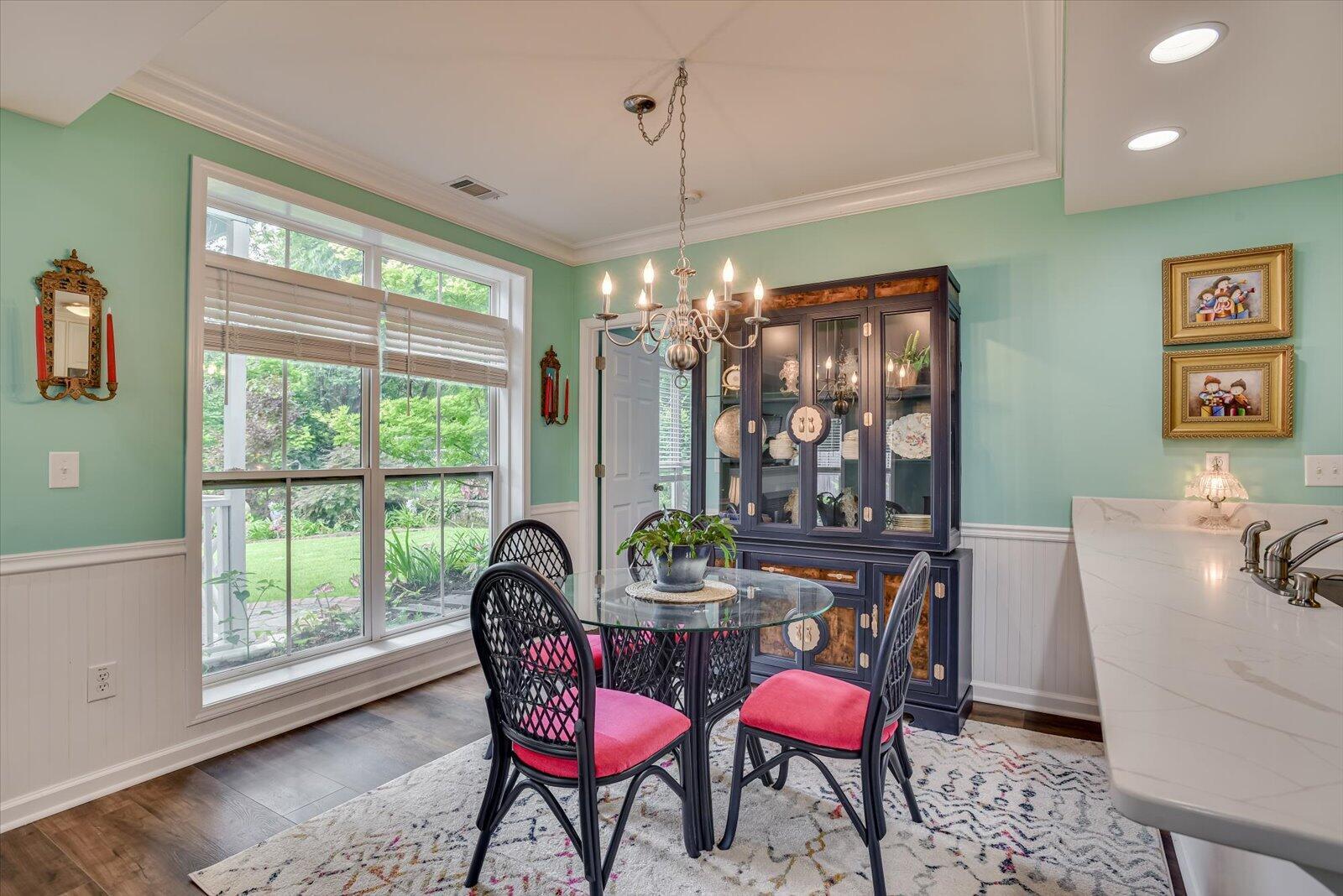 212 Jackson Avenue Property Photo 6