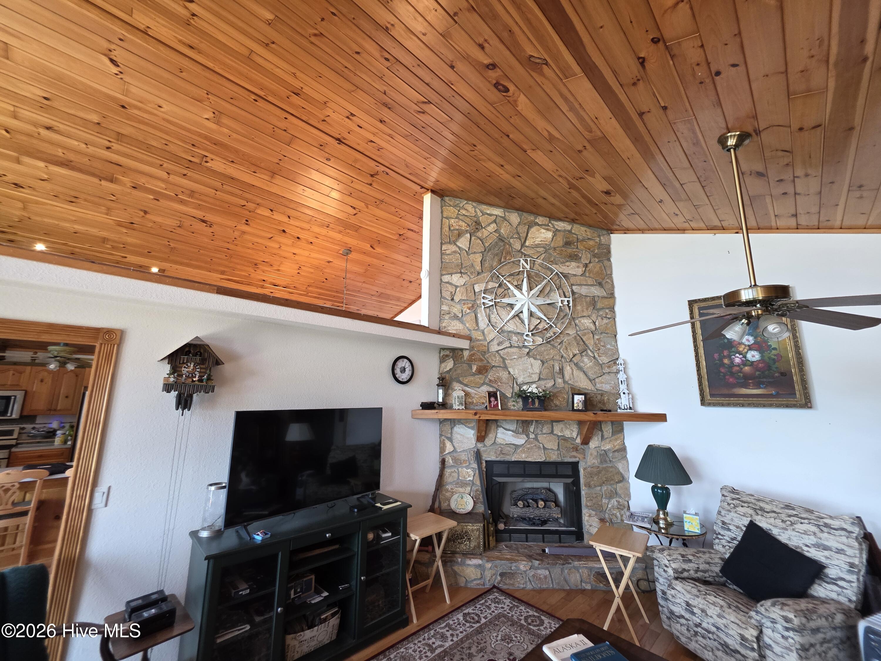 798 Timberwood Hills Road Property Photo 8
