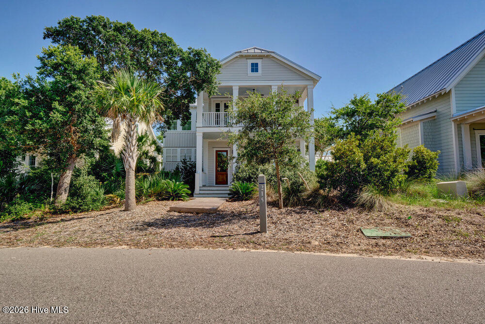215 Writers Way Property Photo 6
