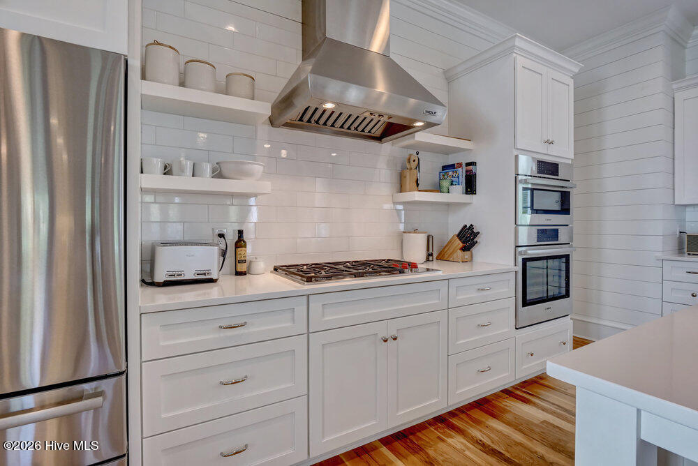 215 Writers Way Property Photo 14